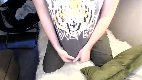 Snapshot of satine_moane chatting on December 1, 2025, 2:44 pm Satine online show from December 1, 2025, 2:44 pm