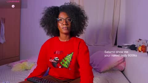 Snapshot of saturno_vibes chatting on January 7, 2025, 11:05 am saturno_vibes online show from January 7, 2025, 11:05 am