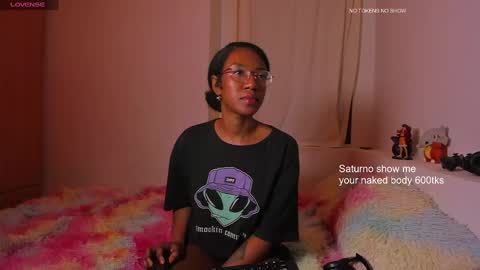 Snapshot of saturno_vibes chatting on January 11, 2025, 2:15 pm saturno_vibes online show from January 11, 2025, 2:15 pm