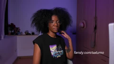 Snapshot of saturno_vibes chatting on September 10, 2025, 8:25 am saturno_vibes online show from September 10, 2025, 8:25 am