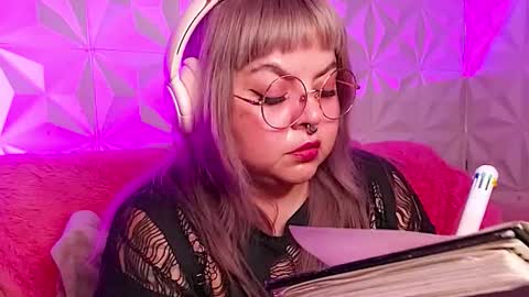 Gina George online show from November 13, 2025, 4:11 am