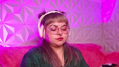 Gina George online show from November 21, 2025, 12:32 am