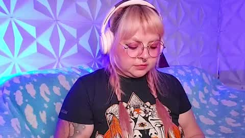 Gina George online show from April 25, 2026, 12:13 am