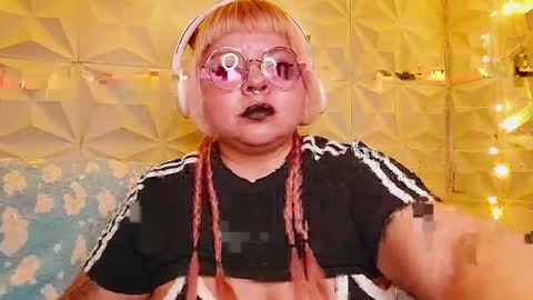 Gina George online show from May 13, 2026, 12:30 am