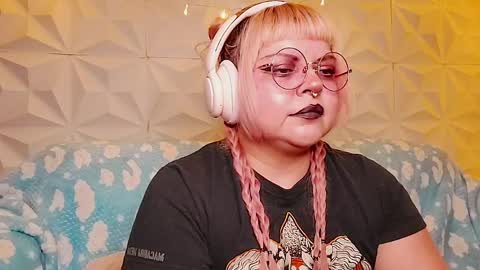 Gina George online show from May 15, 2026, 11:12 pm