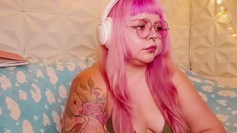 Gina George online show from May 23, 2026, 1:44 am