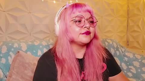 Gina George online show from May 26, 2026, 12:17 am