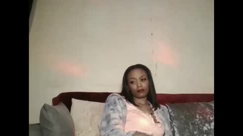 Snapshot of saucy_shanice chatting on November 6, 2025, 1:17 am Shaniiice online show from November 6, 2025, 1:17 am