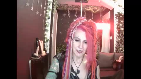 Snapshot of saucysky chatting on January 17, 2026, 8:56 pm SaucySky online show from January 17, 2026, 8:56 pm