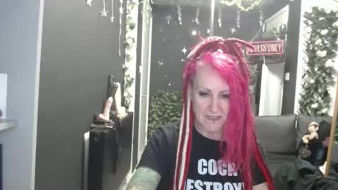 Snapshot of saucysky chatting on February 3, 2026, 9:47 am SaucySky online show from February 3, 2026, 9:47 am