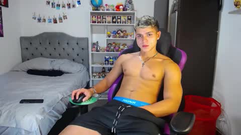 Snapshot of saulomiralles chatting on September 19, 2025, 11:27 pm Saulo online show from September 19, 2025, 11:27 pm