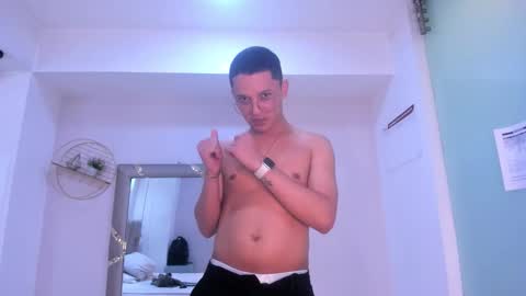 Snapshot of saulsteven chatting on November 22, 2025, 6:07 pm saul online show from November 22, 2025, 6:07 pm