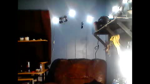 Snapshot of savage352ratchet chatting on January 13, 2025, 10:13 pm Bugglove online show from January 13, 2025, 10:13 pm