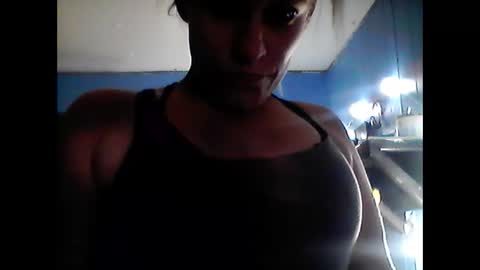 Snapshot of savage352ratchet chatting on January 15, 2025, 10:13 pm Bugglove online show from January 15, 2025, 10:13 pm