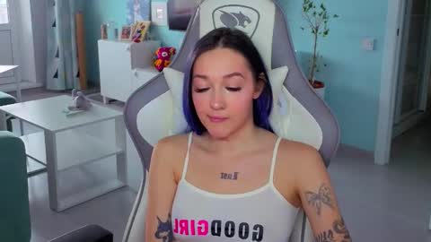 Snapshot of savage_lust_ chatting on February 6, 2026, 3:33 am Ariel online show from February 6, 2026, 3:33 am
