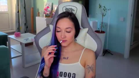Snapshot of savage_lust_ chatting on February 16, 2026, 2:29 am Ariel online show from February 16, 2026, 2:29 am