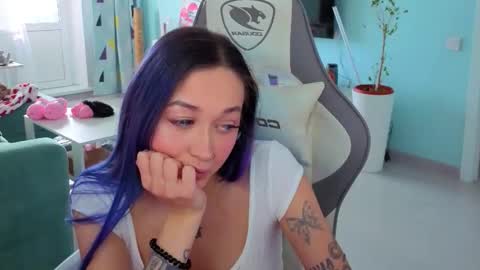 Snapshot of savage_lust_ chatting on February 20, 2026, 4:20 am Ariel online show from February 20, 2026, 4:20 am