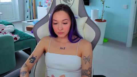 Snapshot of savage_lust_ chatting on March 15, 2026, 4:29 am Ariel online show from March 15, 2026, 4:29 am