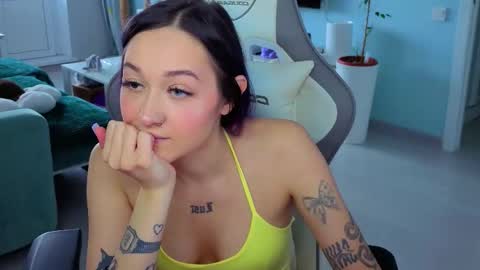 Snapshot of savage_lust_ chatting on March 26, 2026, 3:56 am Ariel online show from March 26, 2026, 3:56 am