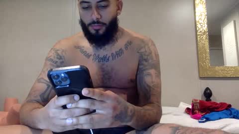 Snapshot of savagebullxxx chatting on February 8, 2026, 3:10 am savagebullxxx online show from February 8, 2026, 3:10 am