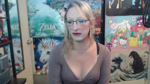 Savanah online show from September 15, 2025, 3:23 pm