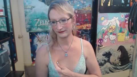 Savanah online show from October 22, 2025, 2:34 am
