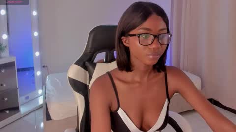Snapshot of savannahwildee chatting on February 3, 2025, 3:27 pm Savannahwildee online show from February 3, 2025, 3:27 pm