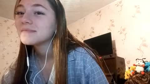 Snapshot of savannasotos chatting on September 14, 2025, 2:27 pm Sophie online show from September 14, 2025, 2:27 pm