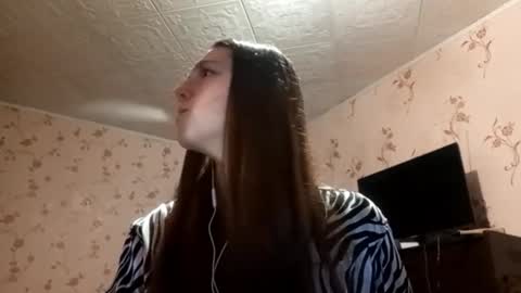 Snapshot of savannasotos chatting on September 17, 2025, 1:13 pm Sophie online show from September 17, 2025, 1:13 pm