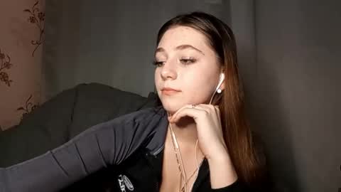 Snapshot of savannasotos chatting on October 9, 2025, 3:32 pm Sophie online show from October 9, 2025, 3:32 pm