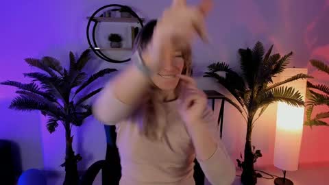 Snapshot of save_the_qween chatting on January 3, 2025, 7:27 am save the qween online show from January 3, 2025, 7:27 am