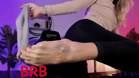 Snapshot of save_the_qween chatting on January 23, 2025, 8:57 am save the qween online show from January 23, 2025, 8:57 am