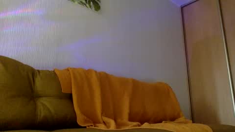 Snapshot of save_the_qween chatting on March 9, 2025, 10:19 am save the qween online show from March 9, 2025, 10:19 am