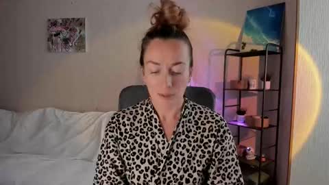 Snapshot of save_the_qween chatting on September 28, 2025, 6:30 am save the qween online show from September 28, 2025, 6:30 am