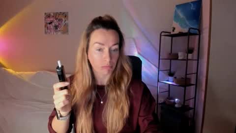 Snapshot of save_the_qween chatting on October 28, 2025, 11:47 am save the qween online show from October 28, 2025, 11:47 am