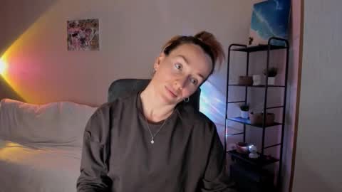 Snapshot of save_the_qween chatting on November 2, 2025, 11:23 am save the qween online show from November 2, 2025, 11:23 am