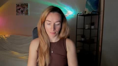 Snapshot of save_the_qween chatting on November 14, 2025, 7:51 am save the qween online show from November 14, 2025, 7:51 am