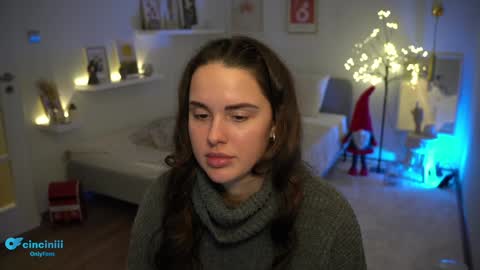 Snapshot of savvage_play chatting on December 16, 2024, 7:43 pm Naomi online show from December 16, 2024, 7:43 pm