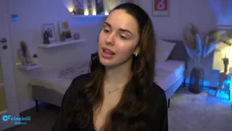 Snapshot of savvage_play chatting on January 9, 2025, 7:29 pm Naomi online show from January 9, 2025, 7:29 pm