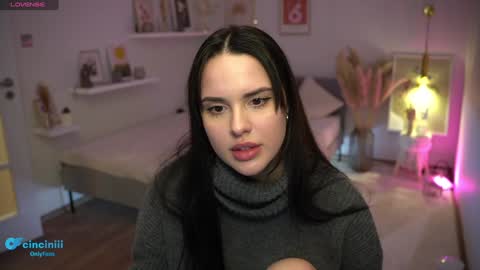 Snapshot of savvage_play chatting on January 29, 2025, 7:22 pm Naomi online show from January 29, 2025, 7:22 pm