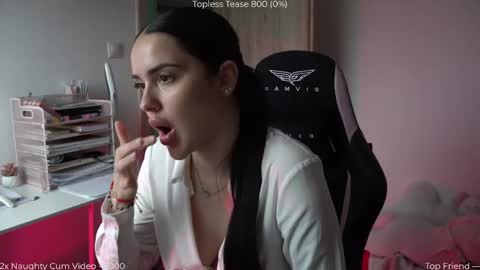 Snapshot of savvage_play chatting on April 14, 2026, 4:13 pm Naomi online show from April 14, 2026, 4:13 pm