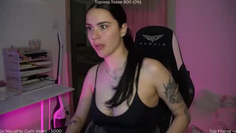 Snapshot of savvage_play chatting on April 16, 2026, 6:19 pm Naomi online show from April 16, 2026, 6:19 pm