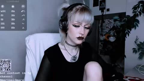Snapshot of say_mary chatting on October 6, 2025, 8:50 pm pronoun she. name Mary. age 21. online show from October 6, 2025, 8:50 pm