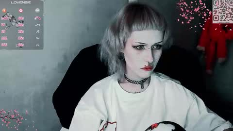 Snapshot of say_mary chatting on November 22, 2025, 2:49 pm pronoun she. name Mary. age 21. online show from November 22, 2025, 2:49 pm