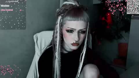 Snapshot of say_mary chatting on December 3, 2025, 5:44 pm pronoun she. name Mary. age 21. online show from December 3, 2025, 5:44 pm