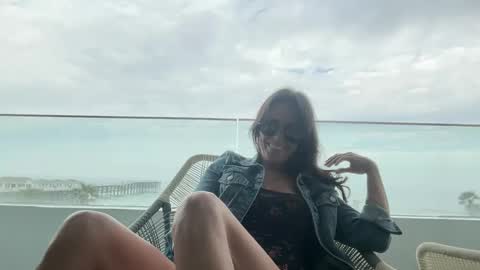 Good Girls Say Please...and Thank You online show from September 22, 2025, 4:09 pm