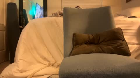 Snapshot of sbshowoff chatting on February 6, 2025, 5:25 am Stripper in Training online show from February 6, 2025, 5:25 am