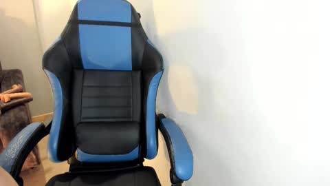 scarbadgirl_ online show from November 24, 2025, 3:28 am