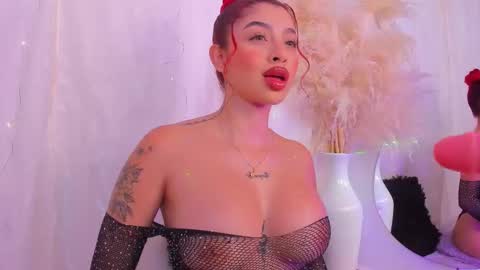 scarleett jones online show from November 27, 2025, 9:39 pm