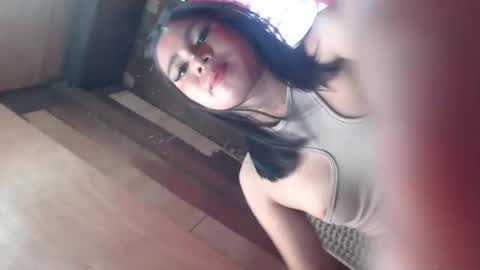 Snapshot of scarlet_111 chatting on January 7, 2026, 5:54 am scarlet_111 online show from January 7, 2026, 5:54 am